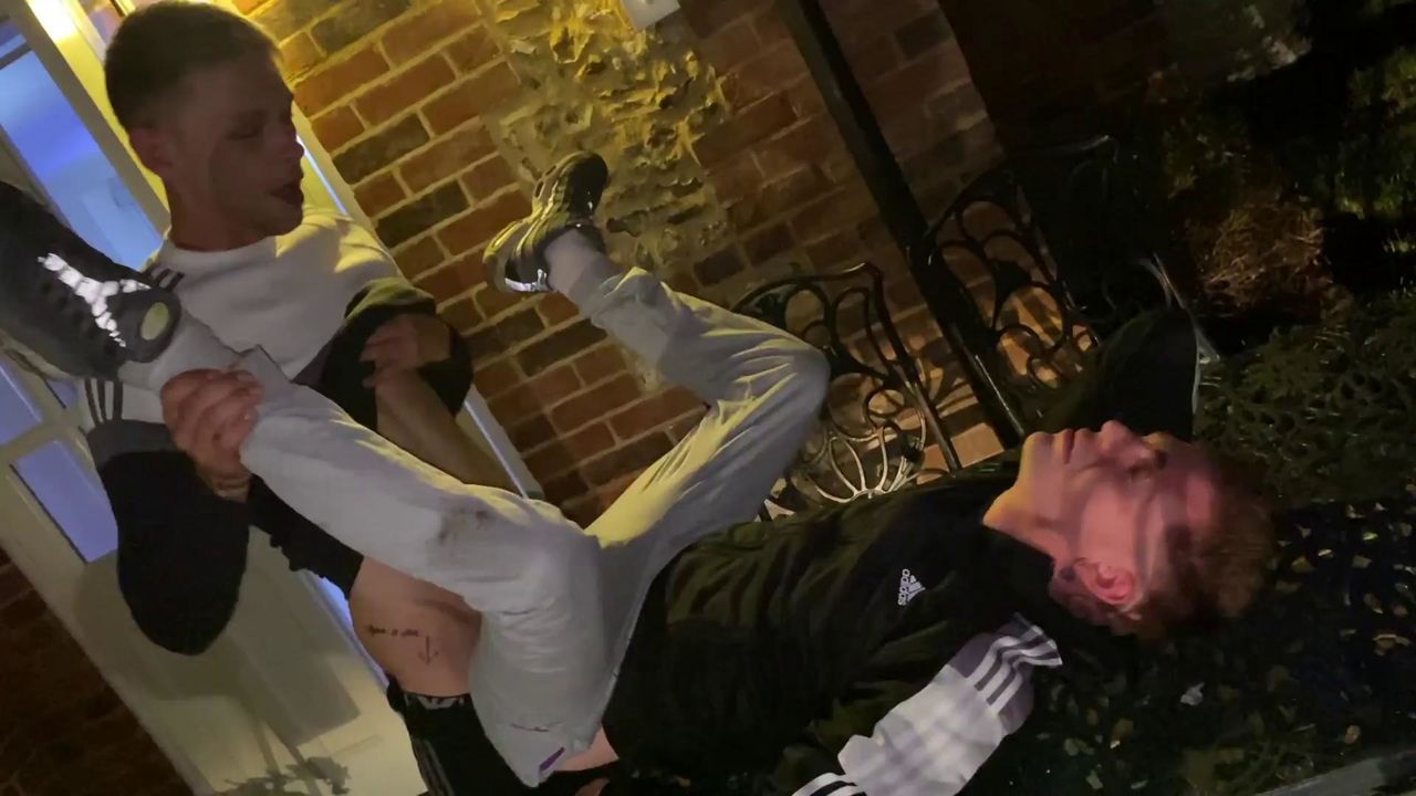 Harri Oakland Breeds Reece Mckenzie Outside!