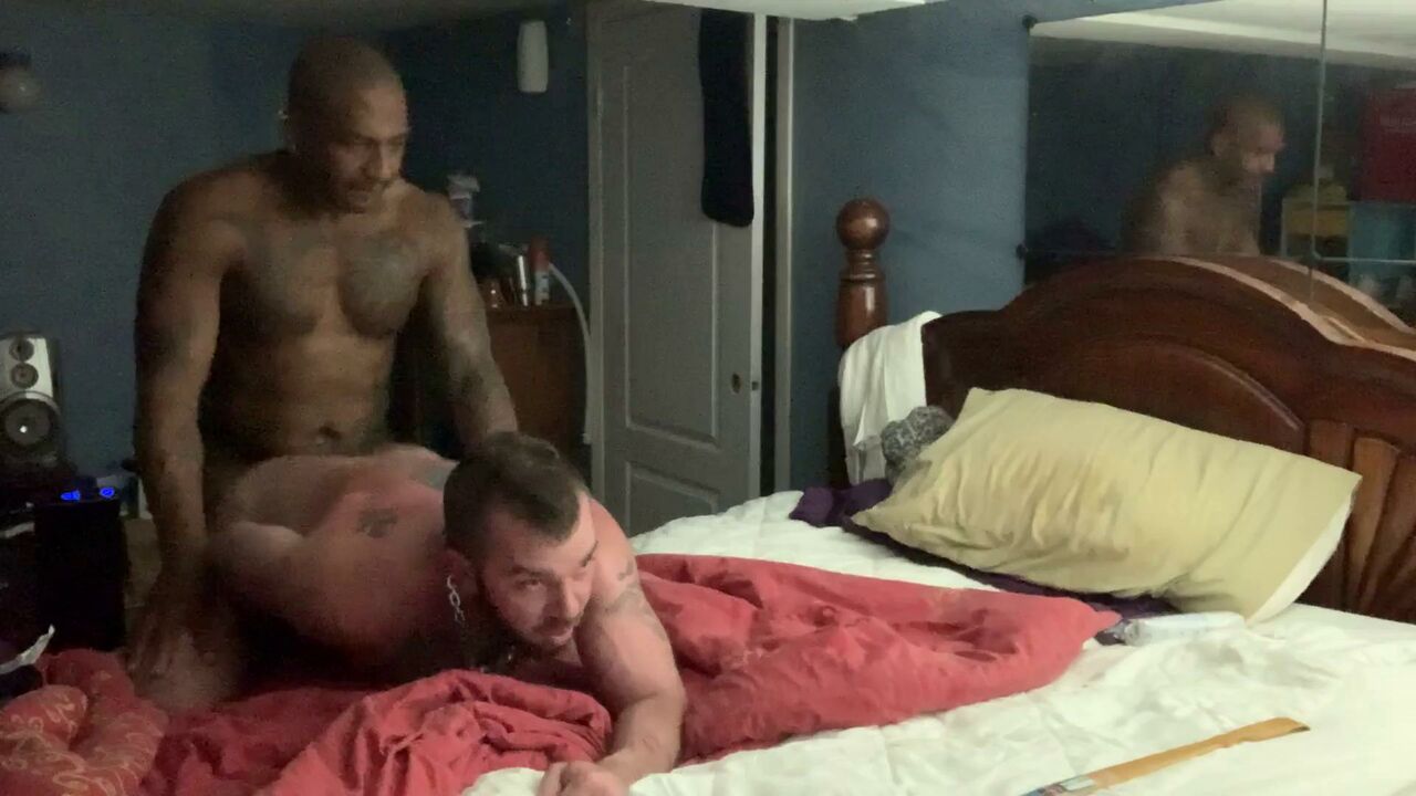 Flip-Fucking with a Bodybuilder Buddy (Part 2)