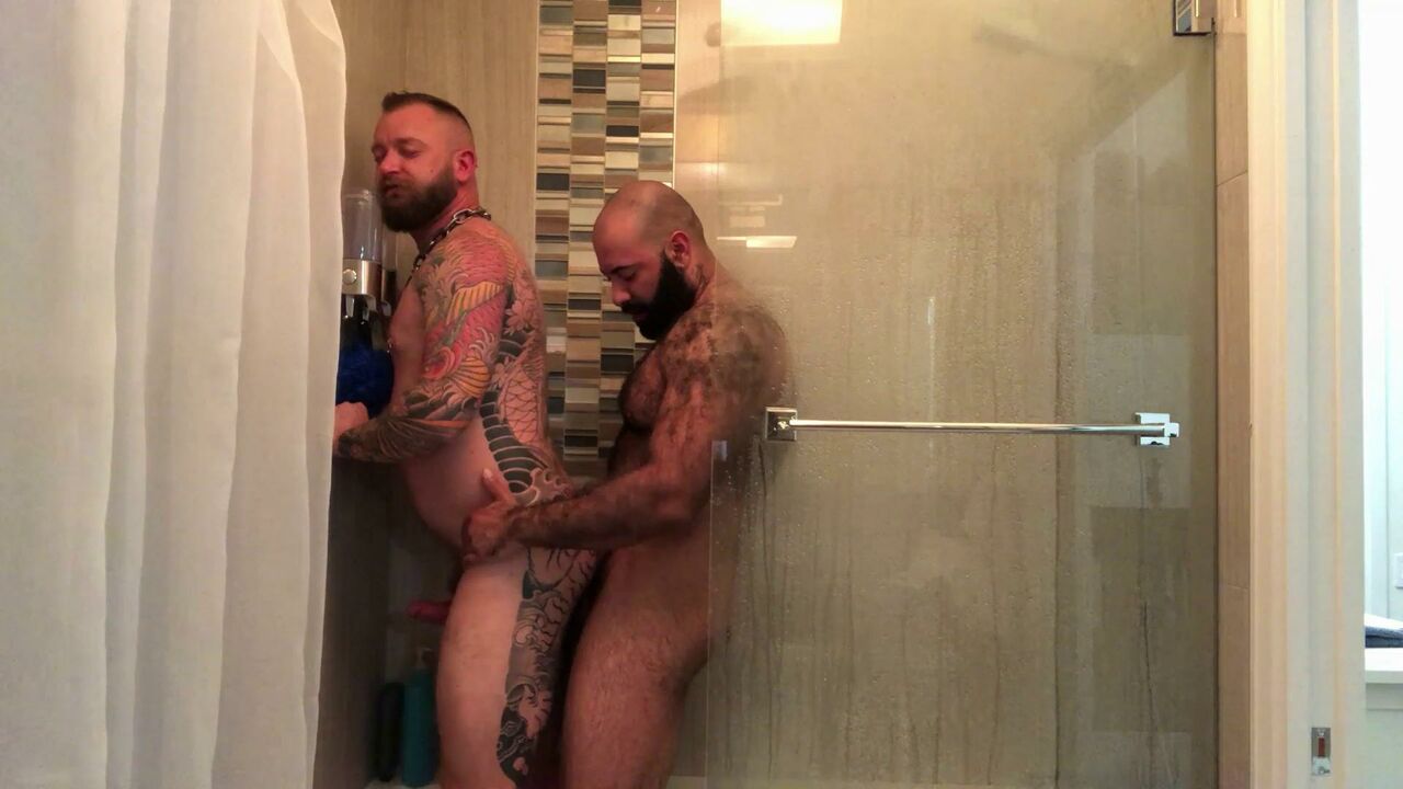 Liam and Lobo Shower Fuck