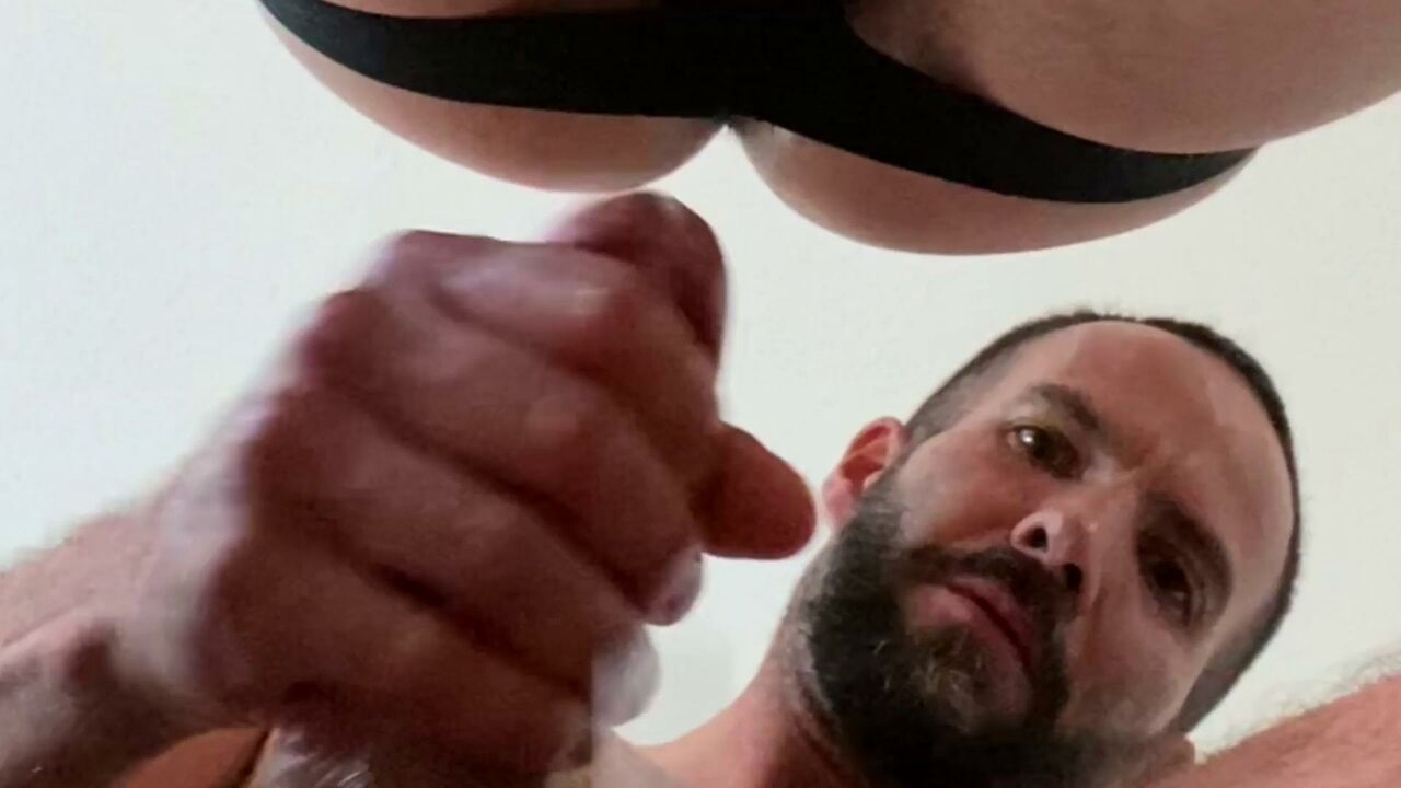 Paul Vinzent Sharing Dark Hermes Guts with Fetish Dom Berlin