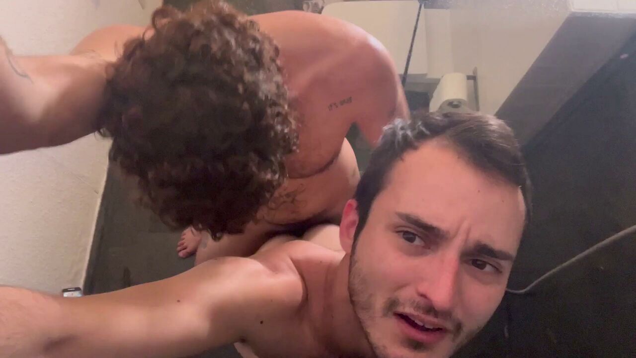 Berlin Shower Fuck